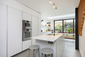 Veeve - The London Fields Family Retreat